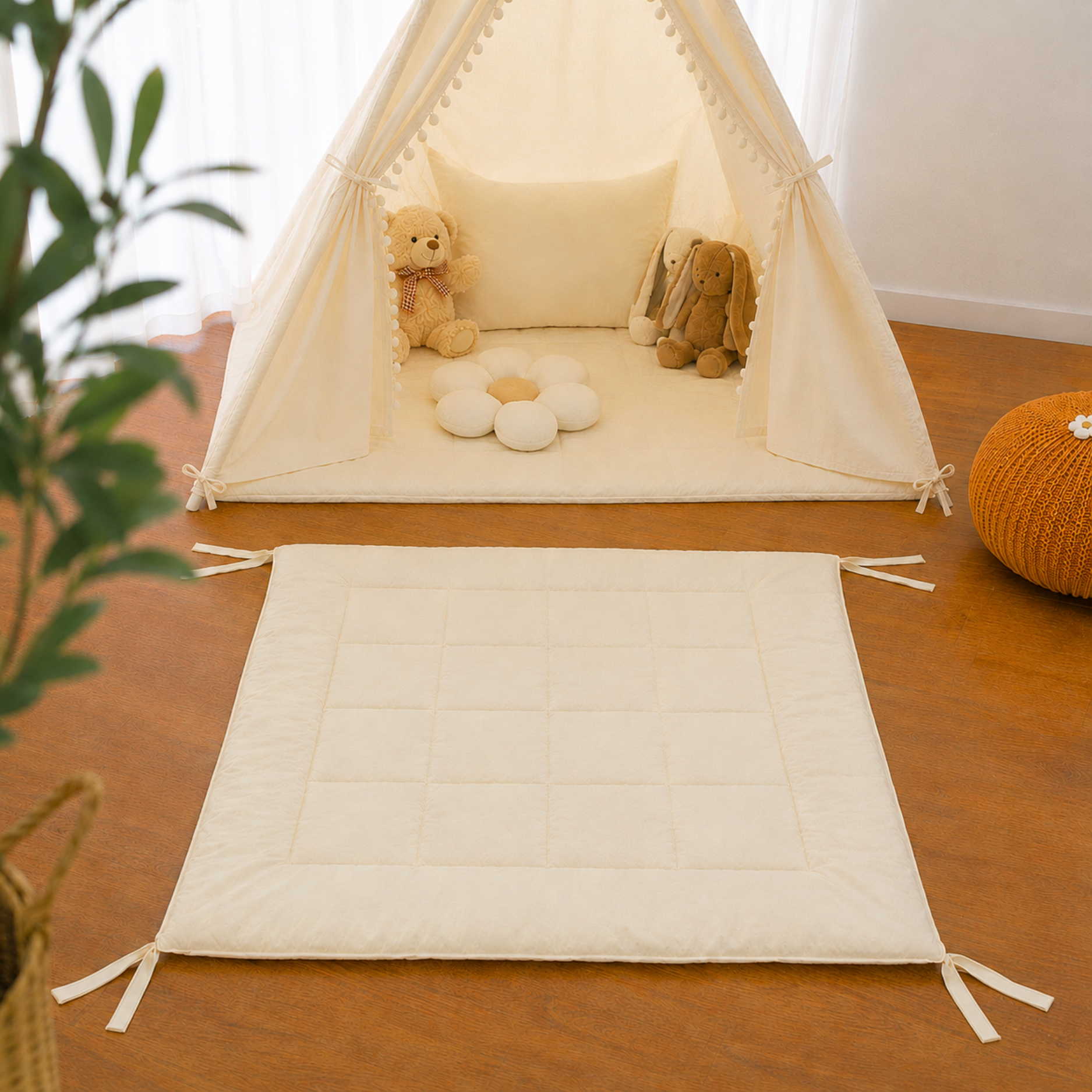 LIONHERZ® Tipi-Matte 120x120 cm – Gepolsterte Bodendecke mit Bändern
