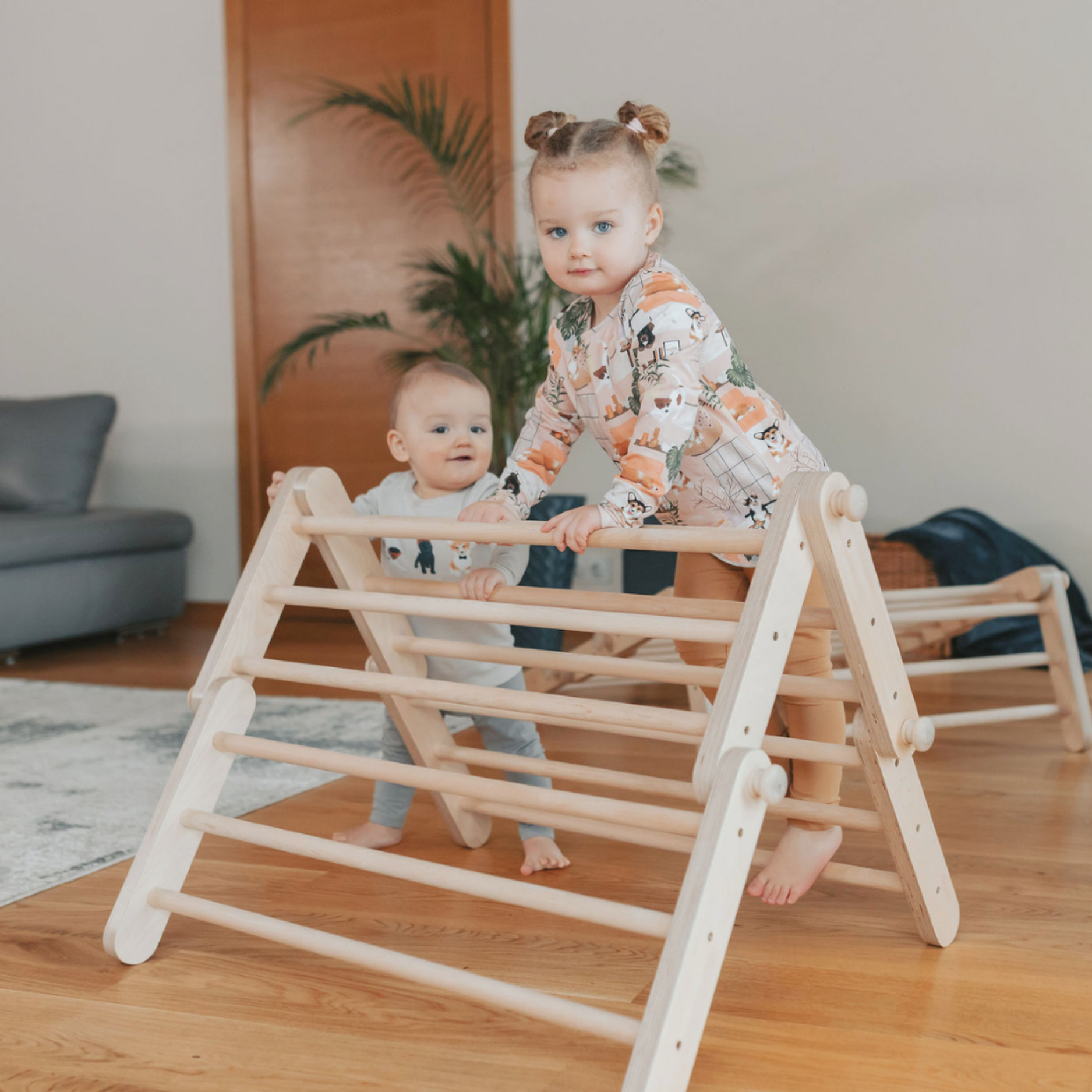 MOPITRI® – Modifizierbarer Montessori Kletterrahmen mit 4 Segmenten