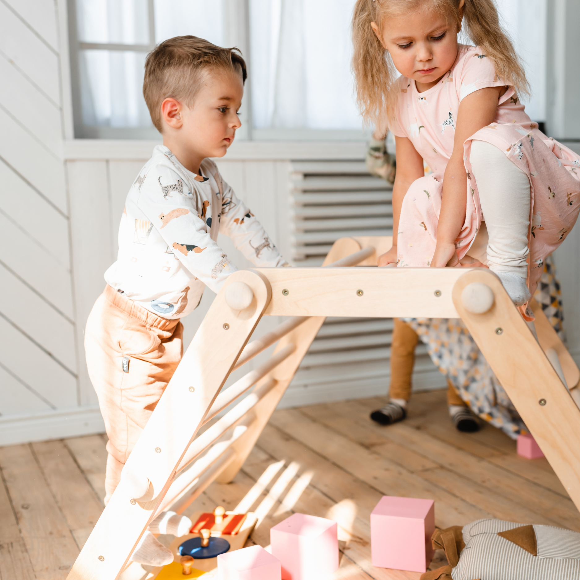 FIPITRI® – Modifizierbarer Montessori Kletterrahmen mit 5 Segmenten