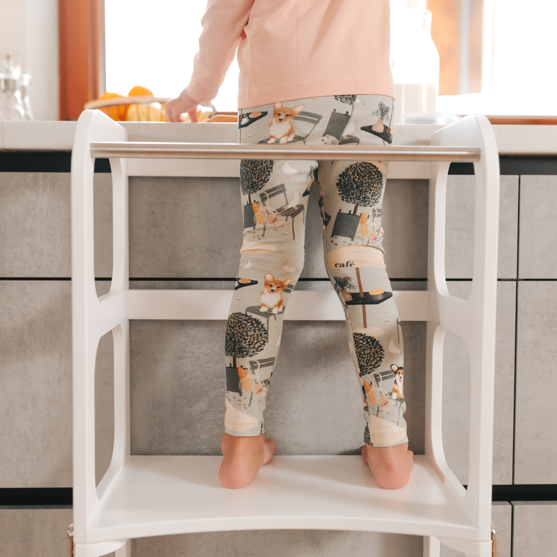 STEP’n’SIT® – Montessori Lernturm & Tisch 2-in-1 aus Holz