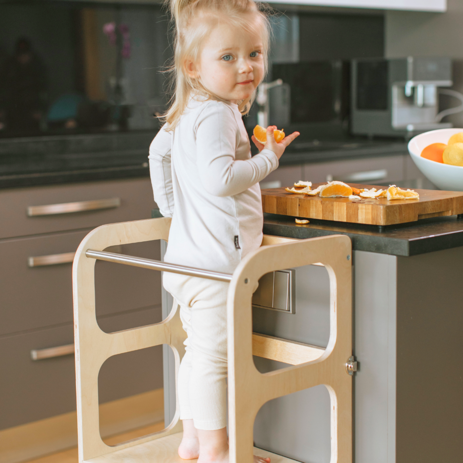STEP’n’SIT® – Montessori Lernturm & Tisch 2-in-1 aus Holz