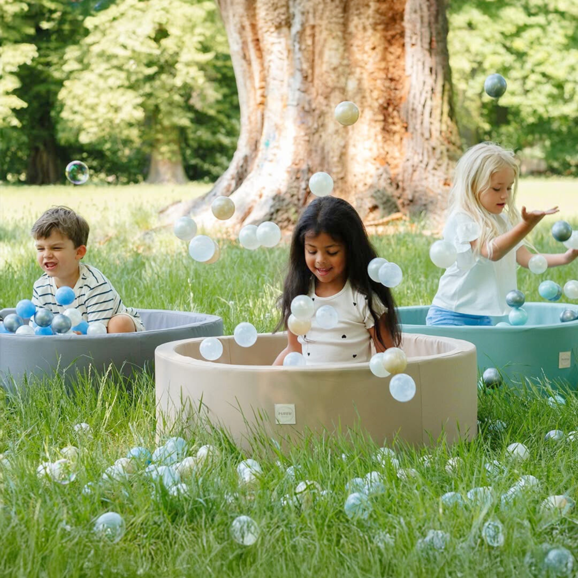 "Sunny Pool" wasserfestes Bällebad 90x30cm OHNE Bälle