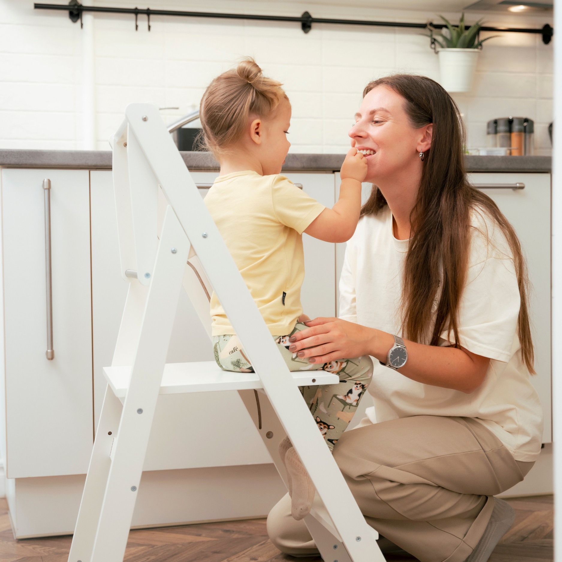 STEP’n’FOLD® – Faltbarer Montessori Lernturm mit verstellbarer Höhe