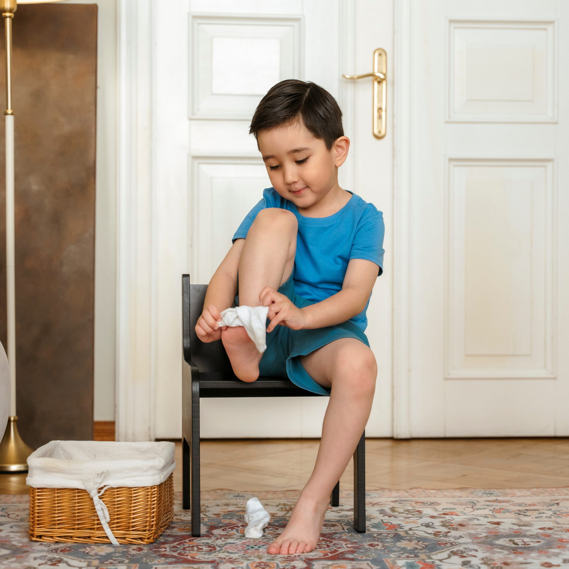 Tulla® Kinderstuhl – 3fach höhenverstellbarer Montessori Stuhl aus Holz