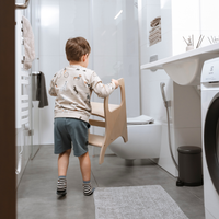 MIIMO® – Höhenverstellbarer Montessori Tritthocker aus Holz