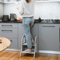 MIIMO® – Höhenverstellbarer Montessori Tritthocker aus Holz