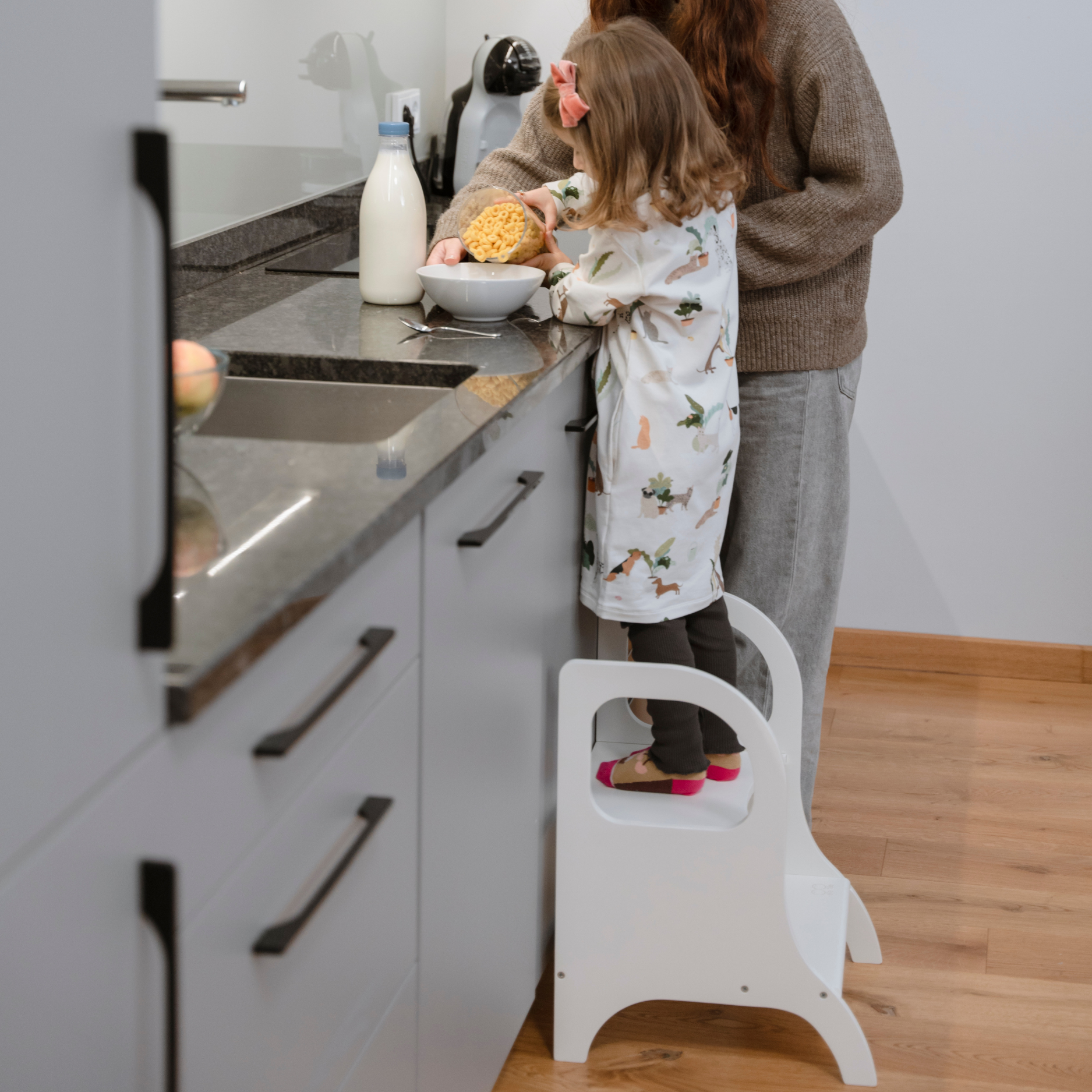 MIIMO® – Höhenverstellbarer Montessori Tritthocker aus Holz