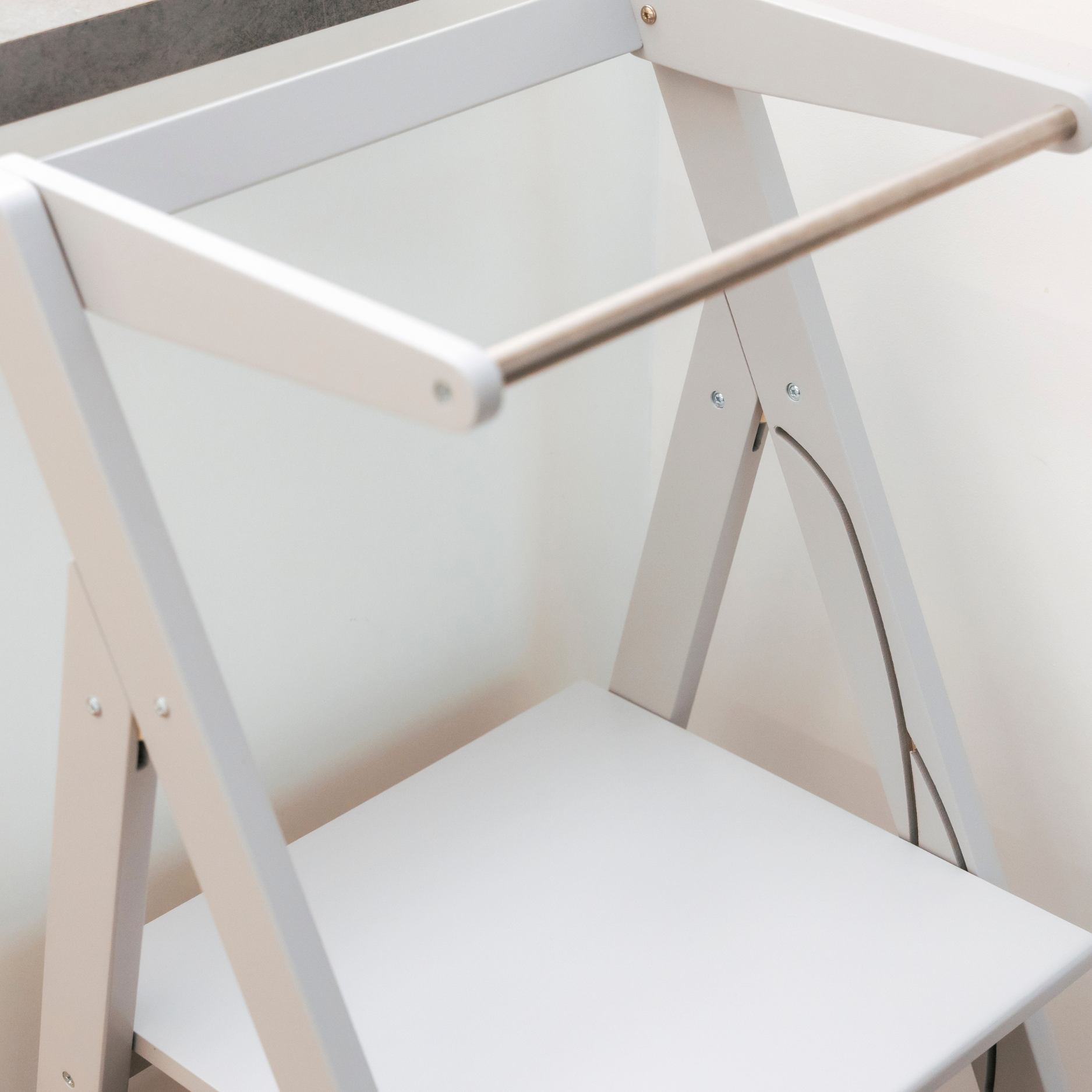 STEP’n’FOLD® – Faltbarer Montessori Lernturm mit verstellbarer Höhe