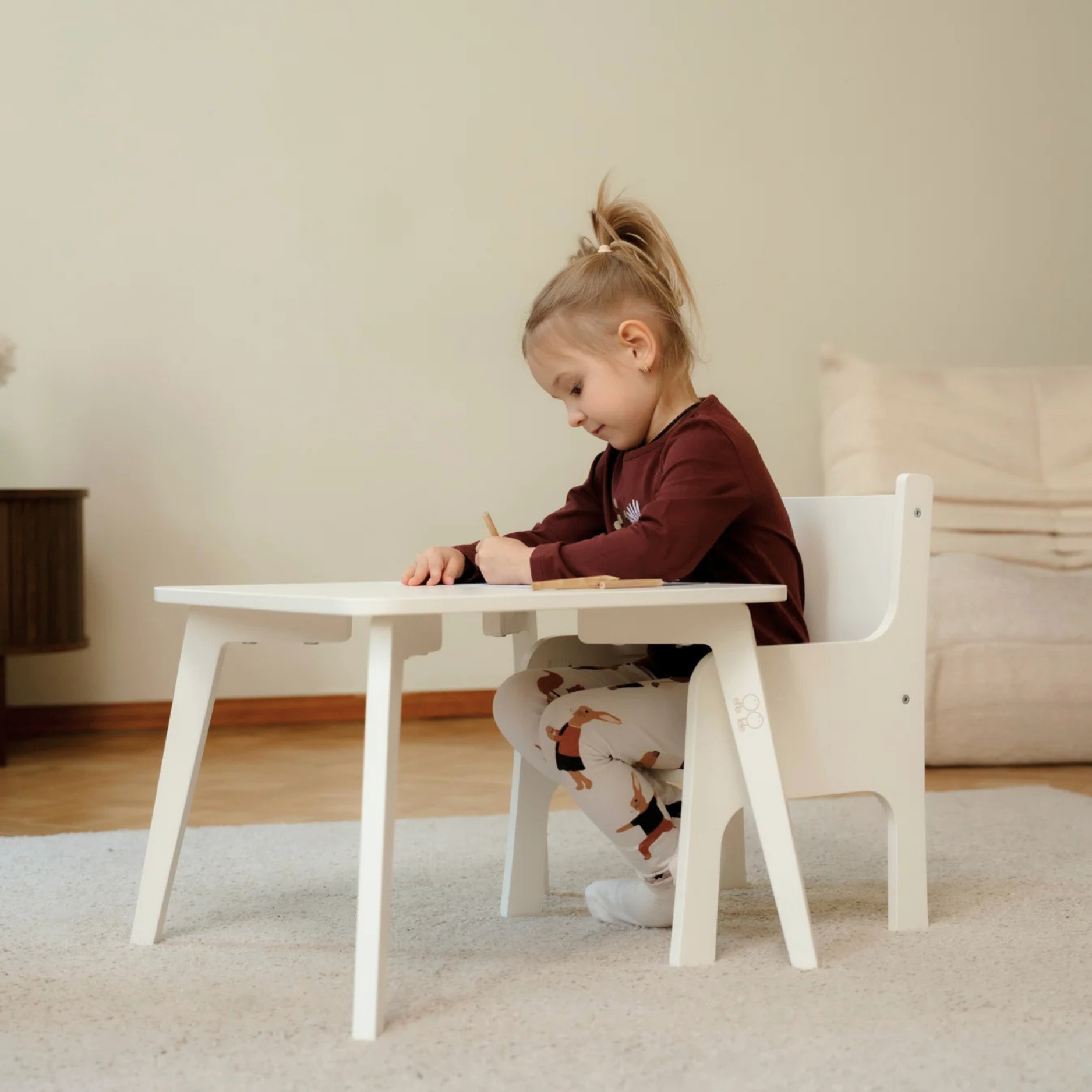 Tulla® Kindertisch – Mitwachsender Montessori Tisch aus Holz