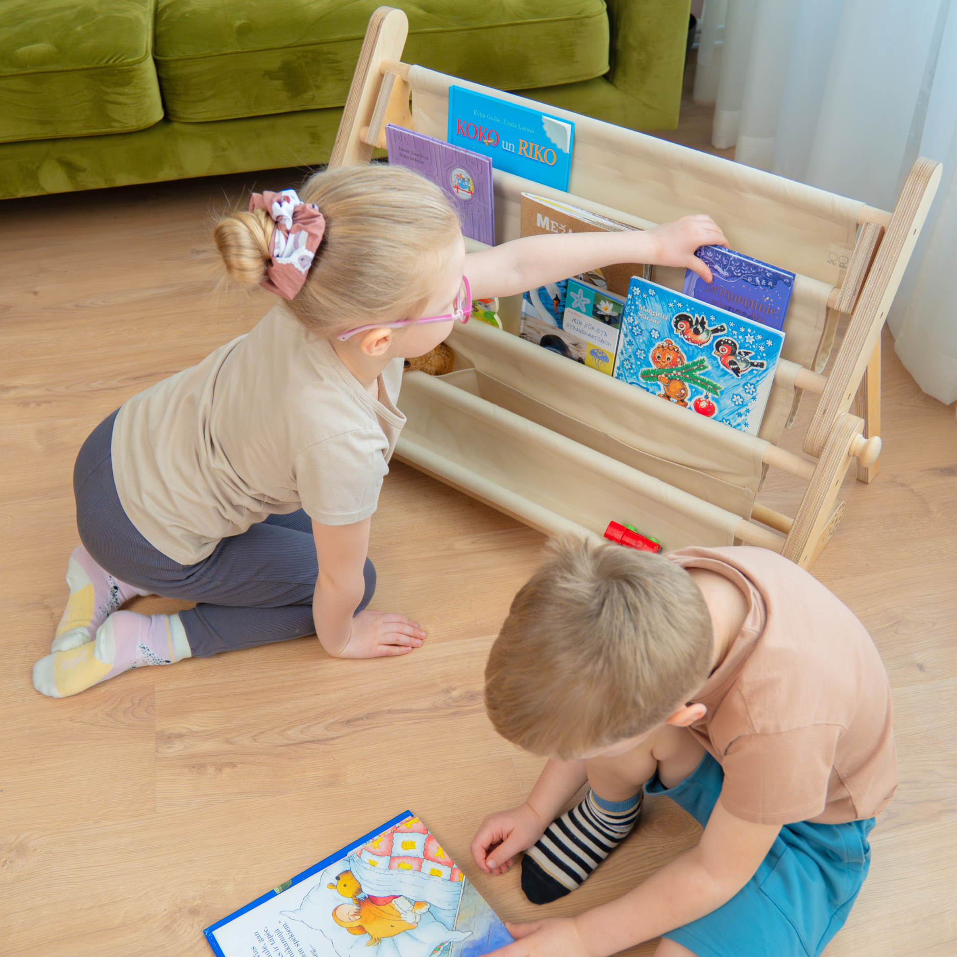 Montessori Bücherregal – Erweiterung für Kletterrahmen MOPITRI® & FIPITRI®