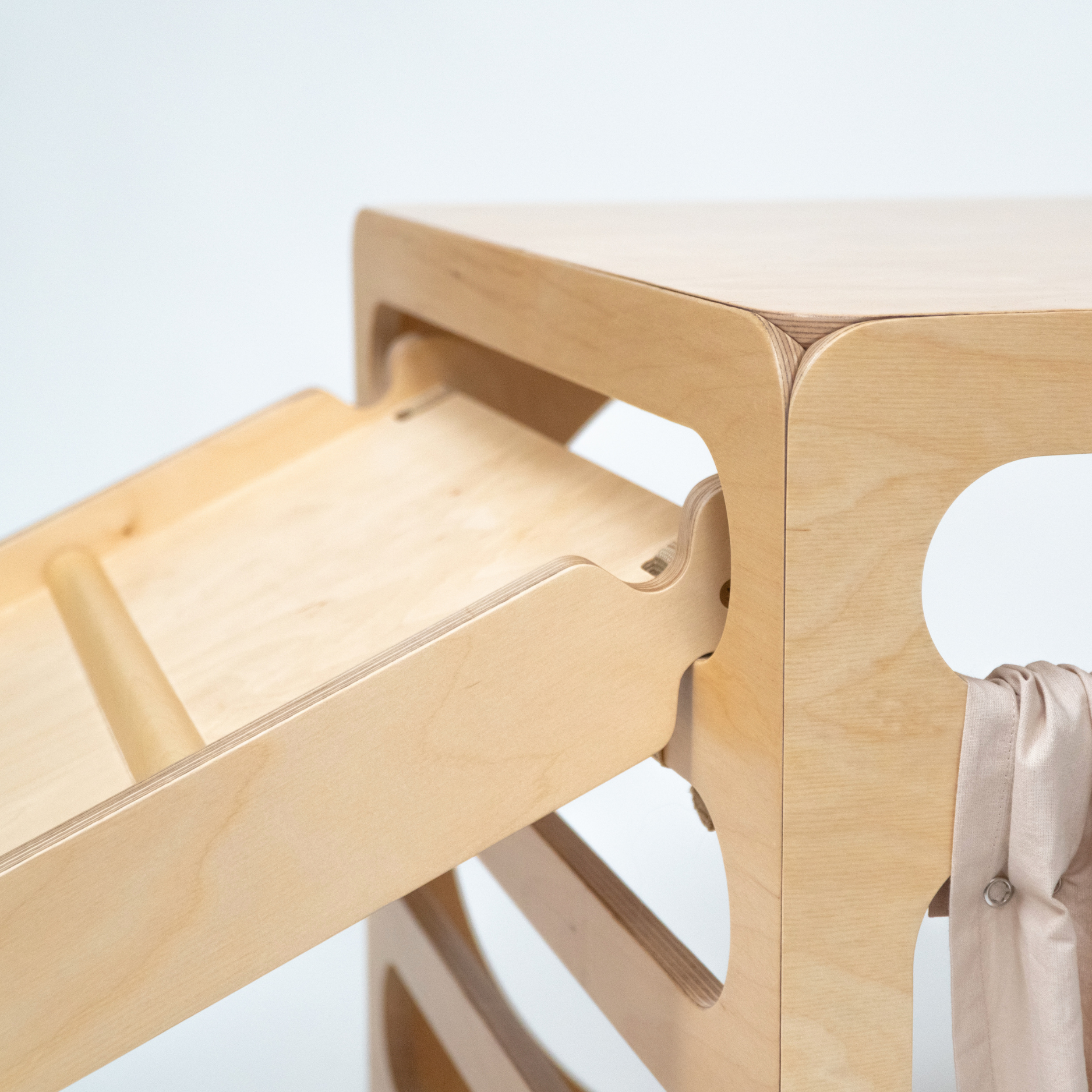 Rutsch- & Kletterrampe – Erweiterung für Klettergerüste & Spielwürfel