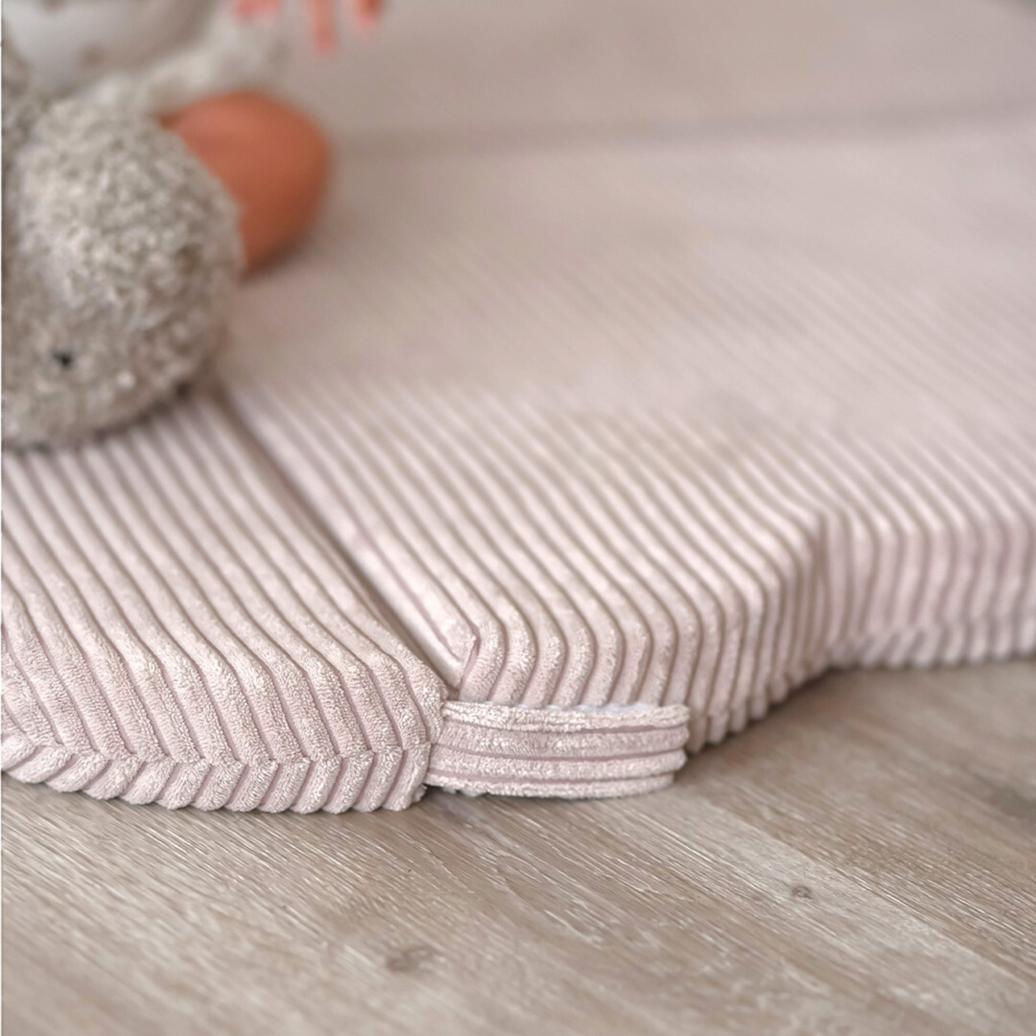 "Bloomy Mat" Spielmatte 115x115x5cm mit Cord-Bezug