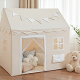 Spielhaus - mit Briefkasten & Wimpelkette